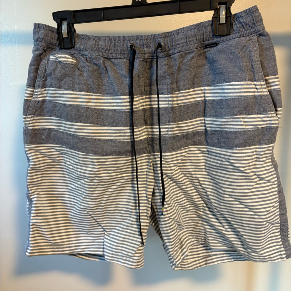 Hurley Gray and White Shorts